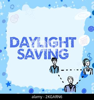 Scrittura del testo con visualizzazione dell'ora legale. Concetto che significa girare l'orologio in avanti con l'avvicinarsi del clima più caldo Foto Stock