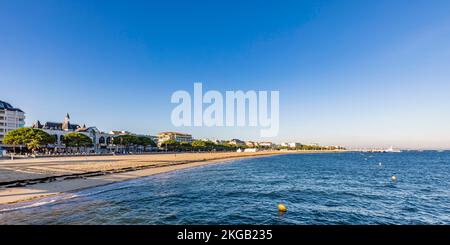 Spiaggia e passeggiata di Arcachon, baia di Arcachon, Aquitania, Nuova Aquitania, Francia, Europa Foto Stock