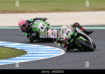 Melbourne, Australia. 19 Novembre 2022. Nella foto, Briton Jonathon Rea(65) punta la ZX-10RR del Kawasaki Racing Team in Miller Corner (svolta 4) al Foto Stock