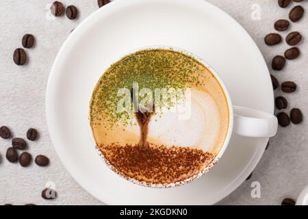 Tazza di cappuccino con tree art Foto Stock
