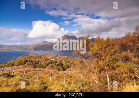 Little Loch Torridon negli altopiani della Scozia nord-occidentale Foto Stock