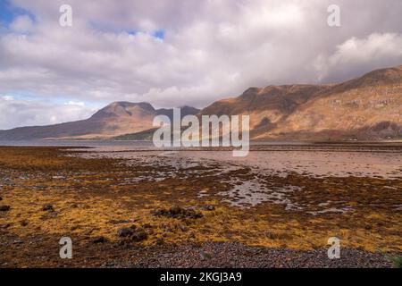 Little Loch Torridon negli altopiani della Scozia nord-occidentale Foto Stock