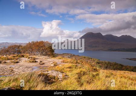 Little Loch Torridon negli altopiani della Scozia nord-occidentale Foto Stock
