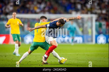 Doha, Qatar. 22nd Nov 2022. Theo Hernandez (fra), Mathew Leckie (AUS) Francia - Australia Coppa del mondo 2022 in Qatar 22.11.2022 Credit: Moritz Müller C. Foto Stock