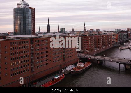 Amburgo, Germania, 16.06.2022:Porto di Amburgo Foto Stock