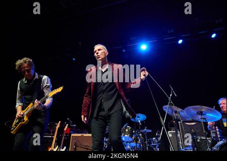 Portsmouth, Hampshire, Regno Unito - 20 2022 novembre - il tour dei Blockheads con il sostegno del Dr Feelgood a Portsmouth Guildhall (VZA 0432) (Foto: Vernon N Foto Stock