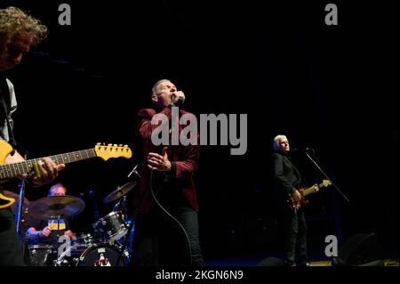 Portsmouth, Hampshire, Regno Unito - 20 2022 novembre - il tour dei Blockheads con il sostegno del Dr Feelgood a Portsmouth Guildhall (VZA 0432) (Foto: Vernon N Foto Stock