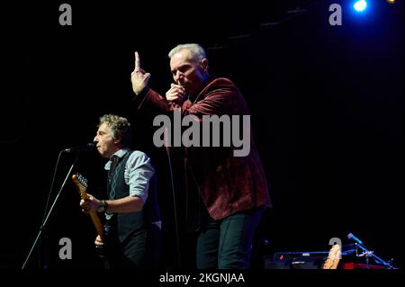 Portsmouth, Hampshire, Regno Unito - 20 2022 novembre - il tour dei Blockheads con il sostegno del Dr Feelgood a Portsmouth Guildhall (VZA 0432) (Foto: Vernon N Foto Stock