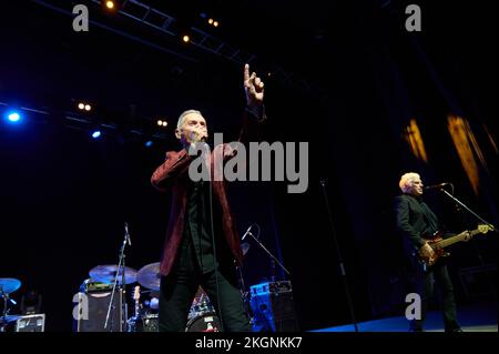 Portsmouth, Hampshire, Regno Unito - 20 2022 novembre - il tour dei Blockheads con il sostegno del Dr Feelgood a Portsmouth Guildhall (VZA 0432) (Foto: Vernon N Foto Stock