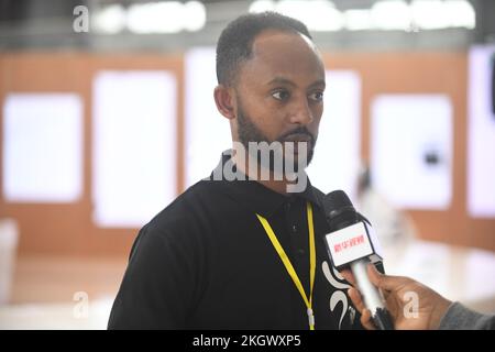 Addis Abeba, Etiopia. 8th Nov 2022. Tewodros Eshetu parla durante un'intervista a Xinhua ad Addis Abeba, Etiopia, il 8 novembre 2022. PER ANDARE CON 'caratteristica: Cina-aiutata museo di scienza vince cuori di scienza-entusiasta etiopi' credito: Michael Tewelde/Xinhua/Alamy Live News Foto Stock