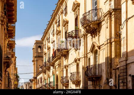 Architettura tipica, noto, Sicilia, Italia. Foto Stock