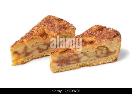 Coppia di tradizionale torta di mele fresche olandesi isolata su sfondo bianco Foto Stock
