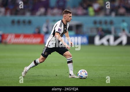 Al Rayyan, Qatar. 23rd novembre 2022; Khalifa International Stadium, al Rayyan, Qatar; FIFA World Cup Football, Germania contro Giappone; Joshua Kimmich of Germany Credit: Action Plus Sports Images/Alamy Live News Foto Stock