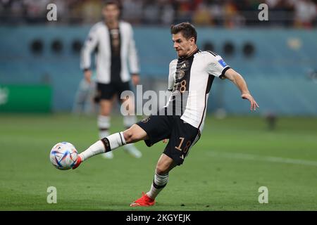 Al Rayyan, Qatar. 23rd novembre 2022; Khalifa International Stadium, al Rayyan, Qatar; Coppa del mondo FIFA Football, Germania contro Giappone; Jonas Hofmannv Credit: Action Plus Sports Images/Alamy Live News Foto Stock