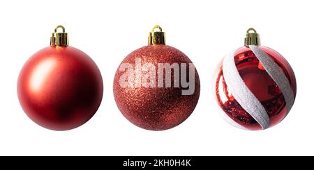 Baubles rosso per la decorazione dell'albero di Natale con percorso di ritaglio Foto Stock