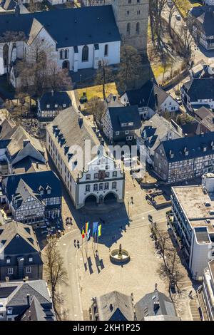 Veduta aerea, Municipio di Brilon, Brilon, Sauerland, Renania settentrionale-Vestfalia, Germania, 2 ponti sul Weser, autorità, DE, Europa, fotografia aerea Foto Stock