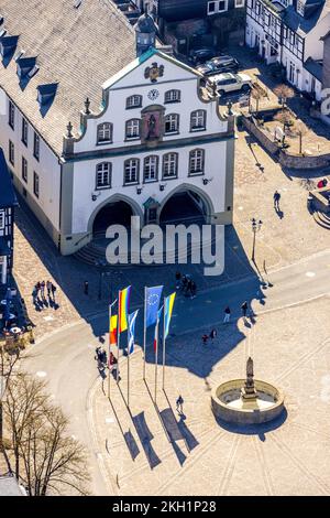 Veduta aerea, Municipio di Brilon, Brilon, Sauerland, Renania settentrionale-Vestfalia, Germania, 2 ponti sul Weser, autorità, DE, Europa, fotografia aerea Foto Stock