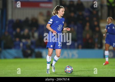 Kingston, Londra, Regno Unito. 23rd novembre 2022; Kingsmeadow, Kingston, Londra, Inghilterra: UEFA Womens Champions League Football, Chelsea contro Real Madrid; Niamh Charles of Chelsea Credit: Action Plus Sports Images/Alamy Live News Foto Stock