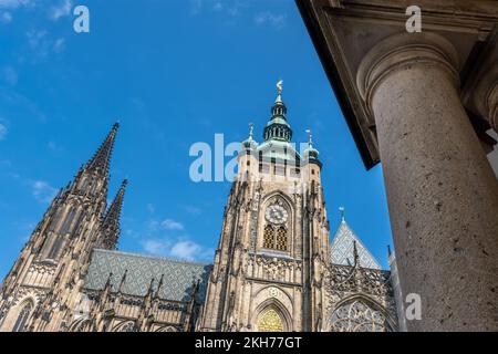 Praga, Repubblica Ceca - 4 settembre 2022: Cattedrale di San Vito nel Castello di Praga Foto Stock