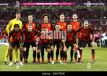 Al-Rayyan, Qatar. 23rd Nov 2022. AL-RAYYAN - (retro fila lr) portiere belga Thibaut Courtois, Toby Alderweired del Belgio, Axel Witsel del Belgio, Leander Dendoncker del Belgio, Jan Vertonghen del Belgio. (Prima fila lr) Michy Batshuayi del Belgio, Kevin De Bruyne del Belgio, Youri Tielemans del Belgio, Timothy Castagne del Belgio, Eden Hazard del Belgio, Yannick Carrasco del Belgio durante la Coppa del mondo FIFA Qatar 2022 gruppo F incontro tra Belgio e Canada nello stadio Ahmad Bin Ali il 23 novembre 2022 a al-Rayyan, Qatar. AP | Dutch Height | MAURICE OF STONE Credit: ANP/Alamy Live NE Foto Stock