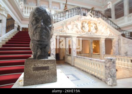 Busto di otto Henkell nella Sala di marmo delle cantine di vino frizzante Henkell, a Wiesbaden, Assia, Germania, Europa Foto Stock