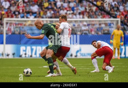 Samara, Russia – 21 giugno 2018. Christian Eriksen, centrocampista della nazionale danese, e Aaron Mooy, centrocampista australiano, durante la Coppa del mondo FIFA Foto Stock