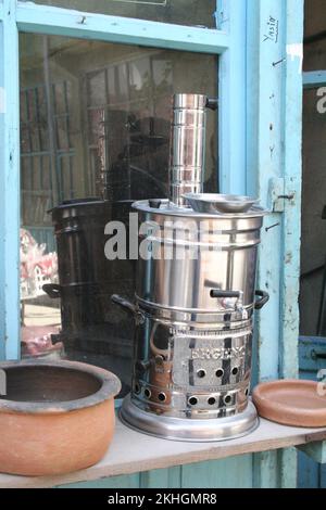 Urna del tè (Samovar turco tradizionale); Beypazari, Turchia Foto Stock