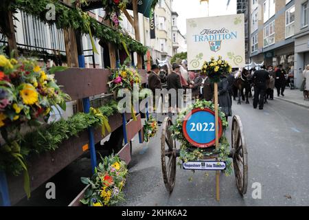 Partecipanti alla sfilata dell'Oktoberfest Tentowners a Monaco Foto Stock