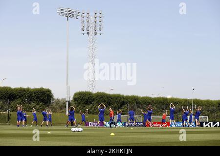 Al-Rayyan, Qatar. 23rd Nov 2022. DOHA - giocatori della nazionale olandese durante una sessione di formazione della nazionale olandese presso il complesso di formazione dell'Università del Qatar il 24 novembre 2022 a Doha, Qatar. La nazionale olandese si sta preparando per la partita di Coppa del mondo contro l'Ecuador. ANP KOEN VAN WEEL Credit: ANP/Alamy Live News Foto Stock