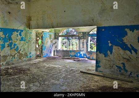 Posto perduto a Eleousa. Sanatorio derelitto. Rodi, Grecia. Foto Stock