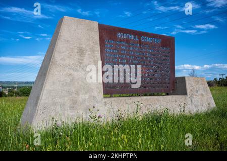 Billings, MT, USA - 23 giugno 2022: Lo storico cimitero di Boothill fu il luogo di sepoltura per la città fantasma di Coulson. Una delle più notevoli sepolture Foto Stock