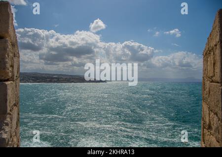 La vista sul mare dalla Fortezza di Rethymno Foto Stock