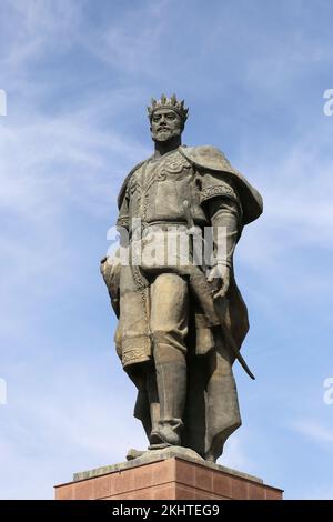 Statua di Amir Temur (1336-1405), complesso di AK Saray (Palazzo Bianco), Via Ipak Yuli, Shakhrisabz, Provincia di Qashqadaryo, Uzbekistan, Asia centrale Foto Stock