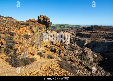 Vista dalla miniera di rame di Parys Mountain, Amlwch, Anglesey, Galles del Nord. Foto Stock