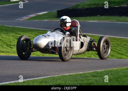 William Irving, Cooper Mk IX, Formula 3 500s, F3 500cc Racing Cars, due gare di quindici minuti, con vetture divise in 3 classi a seconda dell'età e dell'età Foto Stock