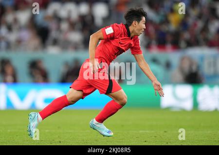 Rayan, Qatar. 23rd Nov 2022. Lee Kangin della Repubblica di Corea durante la partita di Coppa del mondo del Qatar 2022, gruppo H, data 1, tra Uruguay e Repubblica di Corea ha giocato al Education City Stadium il 24 novembre 2022 a Rayan, Qatar. (Foto di Bagu Blanco/PRESSINPHOTO) Credit: PRESSINPHOTO SPORTS AGENCY/Alamy Live News Foto Stock