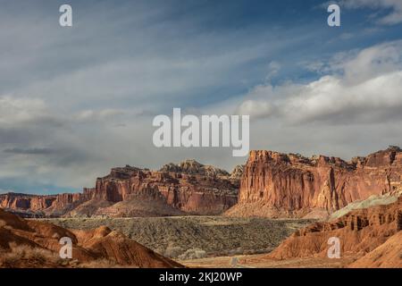 Castello e Navajo Knob nel Capitol Reef National Park Foto Stock