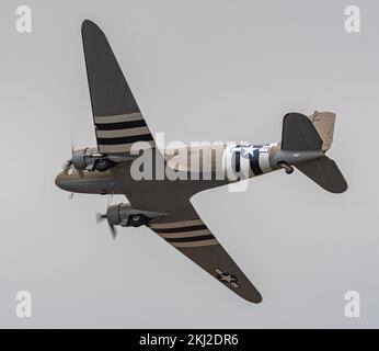 Douglas DC-3 Dakota/Douglas C-47 Skytrain Imperial War Museum Duxford, England Oaks Over Duxford, 2019 (Foto di Cody Froggatt) Foto Stock