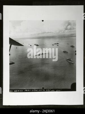 Progetto 18 - attività di test Operation Crossroads (Bikini). USS Saratoga affondamento. Fotografie di Atmospheric Nuclear Testing a Pacific Island e Nevada Test Sites. Foto Stock