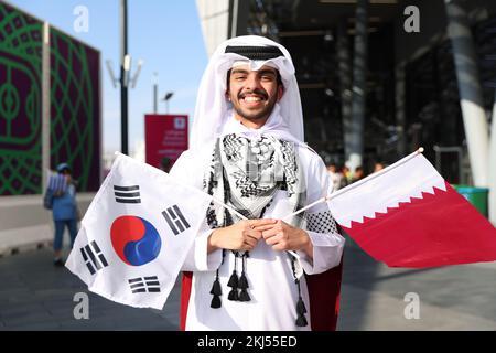 Al Rayyan, Qatar. 24th Nov 2022. Tifosi Calcio : Coppa del mondo FIFA Qatar 2022 Gruppo H partita tra Uruguay 0-0 Corea del Sud allo Stadio Education City di al Rayyan, Qatar . Credit: Naoki Morita/AFLO SPORT/Alamy Live News Foto Stock