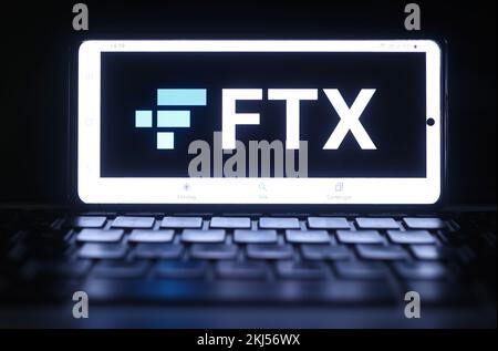 Logo FTX. FTX è uno scambio di criptovaluta basato sulle Bahamas. Foto Stock