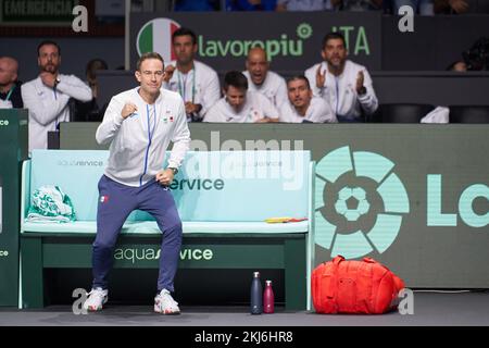 Malaga, Spagna. 24th Nov 2022. Filippo Volandri, capitano d'Italia, reagisce durante la Coppa Davis di Rakuten finale 8 al Palacio de Deportes Martin Carpena. Punteggio finale; Lorenzo Sonego 2:0 Frances Tiafoe. Credit: SOPA Images Limited/Alamy Live News Foto Stock