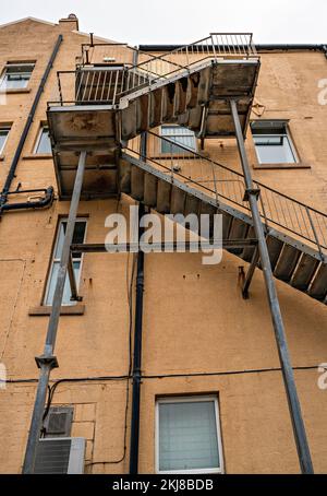 Via di fuga in caso di incendi sul lato dell'edificio dell'hotel Foto Stock