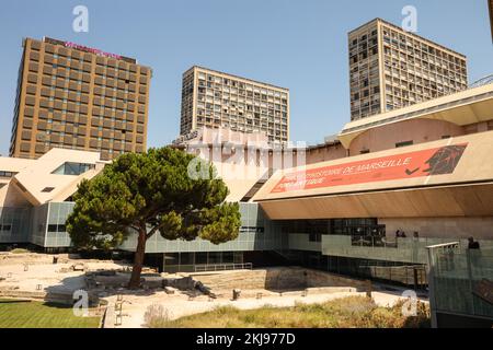 Sito archeologico, del, Jardins des vestiges, parte del, Museo d'Histoire de Marseille,Museo storico di Marsiglia,Marsiglia,Marsiglia,comune in, Bouches-du-Rhône, la seconda città più grande della Francia,Marsiglia, è la prefettura del francese, dipartimento di, Bouches-du-Rhône, e, capitale, Della regione Provenza-Alpi-Côte Azzurra. Sud della Francia,Francia,francese,seconda città più grande in Francia,agosto,estate,Europa,europea,Port Antique,il Jardin des vestiges è un giardino contenente i resti archeologici del porto antico di Marsiglia, Francia. Foto Stock