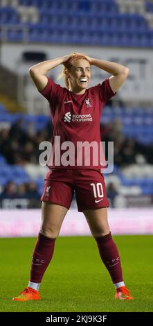 Reading, Regno Unito. 24th Nov 2022. Reading, Inghilterra, novembre 24th 2022: Rachel Furness (10 Liverpool) rues un'occasione persa durante la partita di calcio della Super League delle donne Barclays tra Reading e Liverpool allo stadio Select Car Leasing di Reading, Inghilterra. (James Whitehead/SPP) Credit: SPP Sport Press Photo. /Alamy Live News Foto Stock