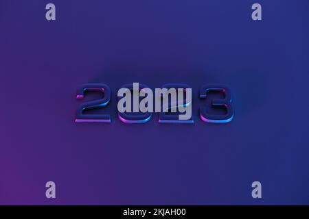 I numeri 2023 in luce al neon. Capodanno 2023 su sfondo rosa blu. La cartolina è in viola. Buon Natale. Foto Stock