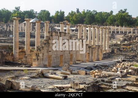 6 Nov 2022 antiche rovine romane nel Parco Nazionale Beth Shean vicino al Monte Gilboa, il luogo di morte del re Saul d'Israele Foto Stock