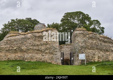 Il nucleo rovinato del Castello di Walden che era un castello medievale costruito durante il 12th ° secolo in Saffron Walden, Essex, Regno Unito Foto Stock