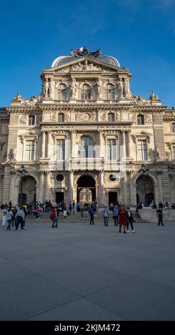 Il Museo del Louvre nel Museo più visitato del mondo di Parigi Foto Stock