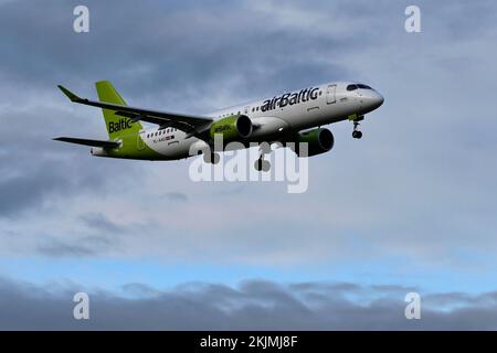 Aircraft Air Baltic, Airbus A220-300, YL-AAU Foto Stock